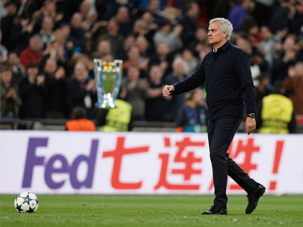 震撼！勒沃库森22战不败，五大联赛独一无二！