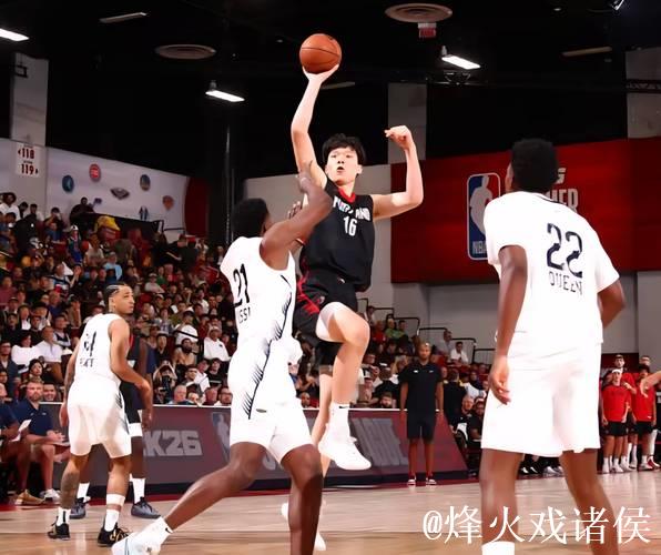 杨瀚森首次两双!攻防升级,篮下单打与体能全开,效率爆表! 杨瀚森首次两双!攻防升级,篮下单打与体能全开,效率爆表!