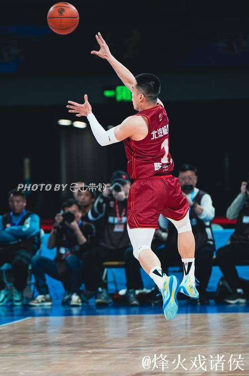 媒体人建议：中国男篮需在世预赛窗口期研究防守陈盈骏